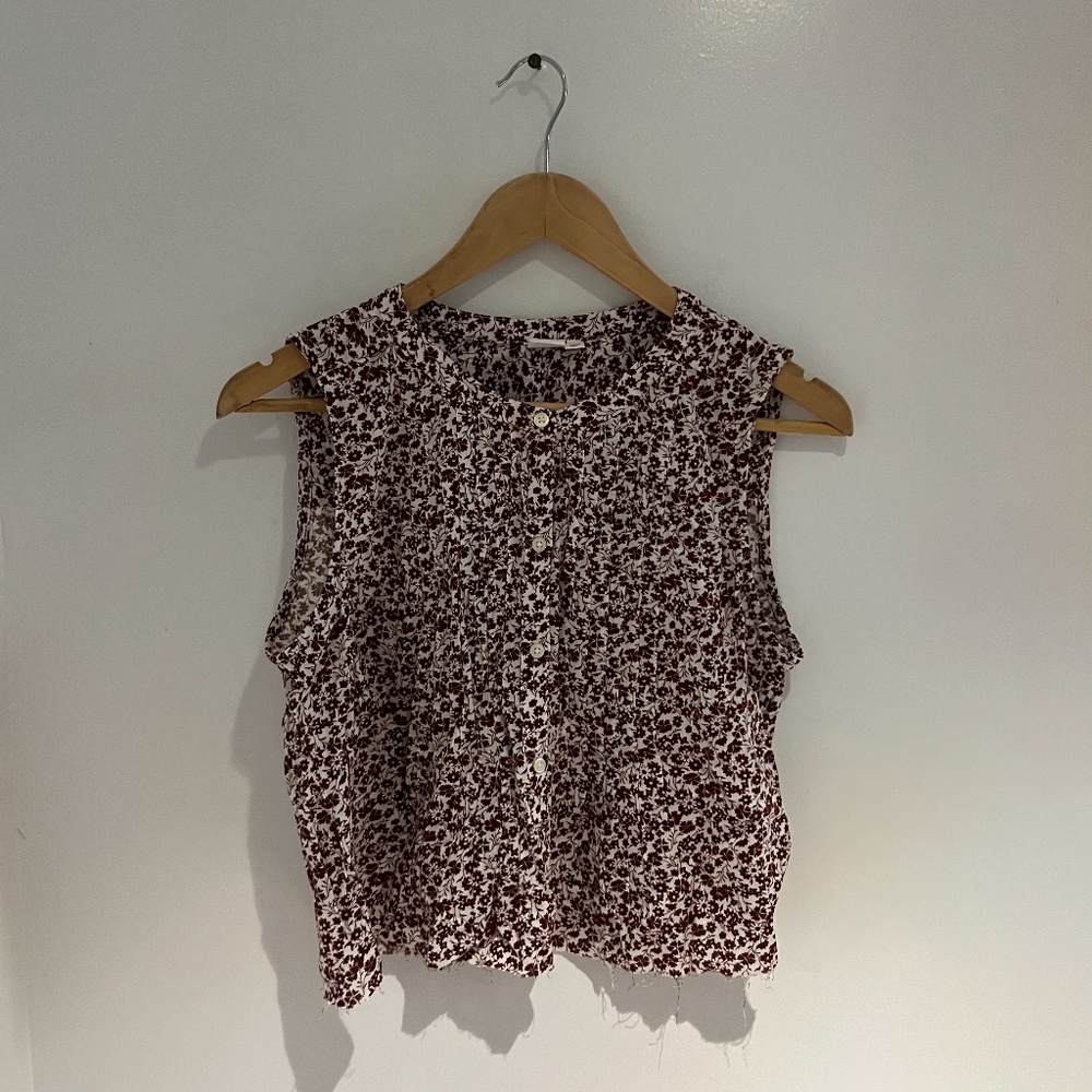 GAP CROP TOP